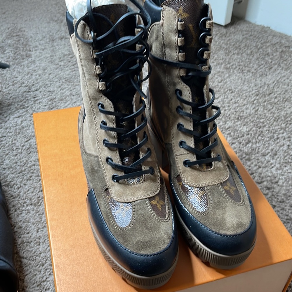 Louis Vuitton LAUREATE PLATFORM DESERT BOOT